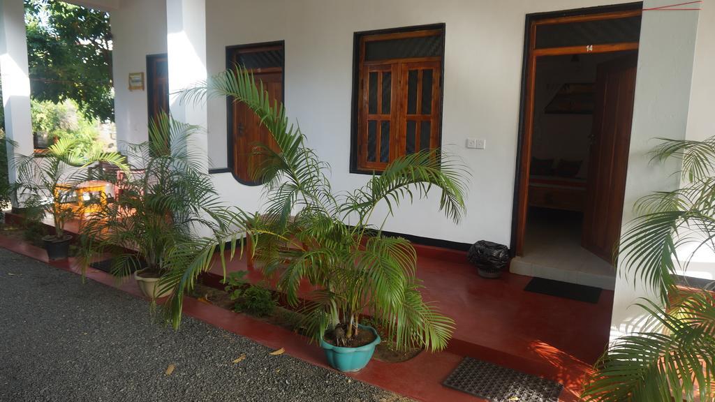 Zimbay Guest House Arugam Bay Exterior foto